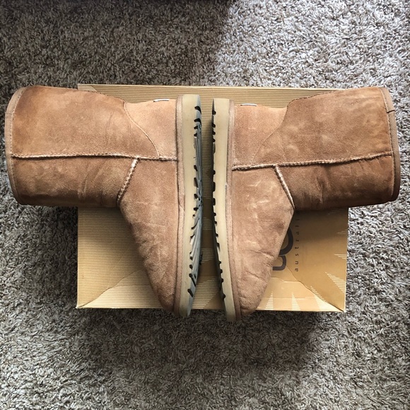 UGG Australia Classic Short Chestnut Boot - Picture 4 of 8